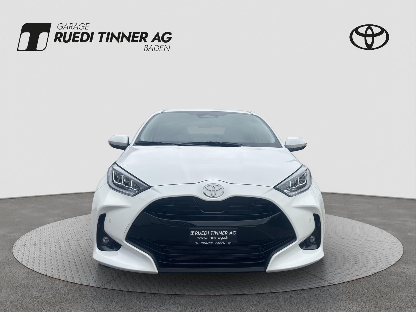 Toyota Yaris 1.5 VVT-i HSD Trend, Bild 2