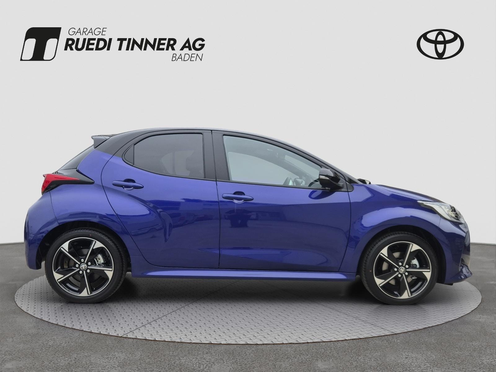 Toyota Yaris 1.5 VVT-i HSD Premium, Bild 4