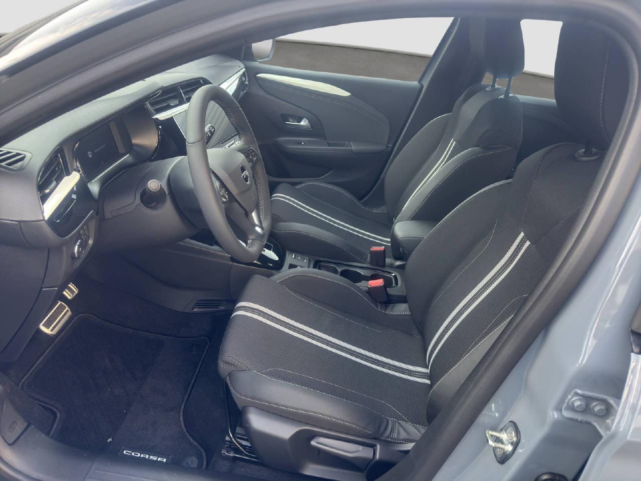 Opel Corsa 1.2 T Hybrid Viva, Bild 9