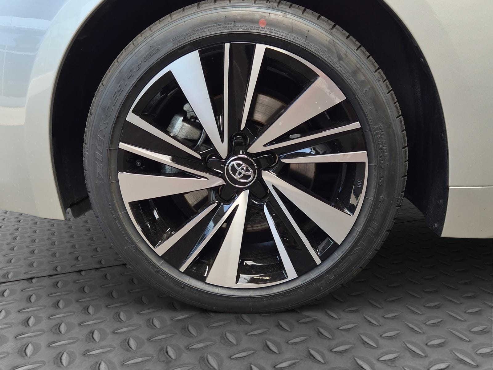Toyota Corolla 2.0 HSD Trend, Bild 9