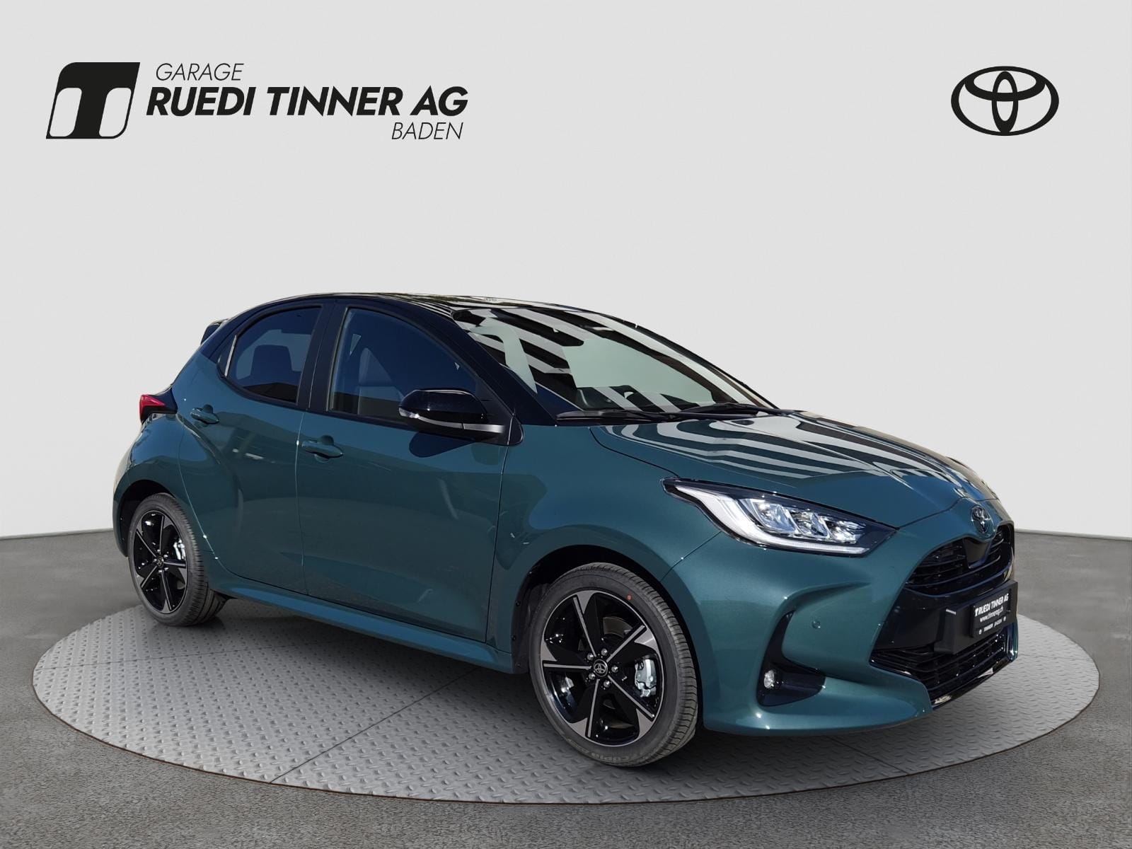 Toyota Yaris 1.5 VVT-i HSD Premium, Bild 3