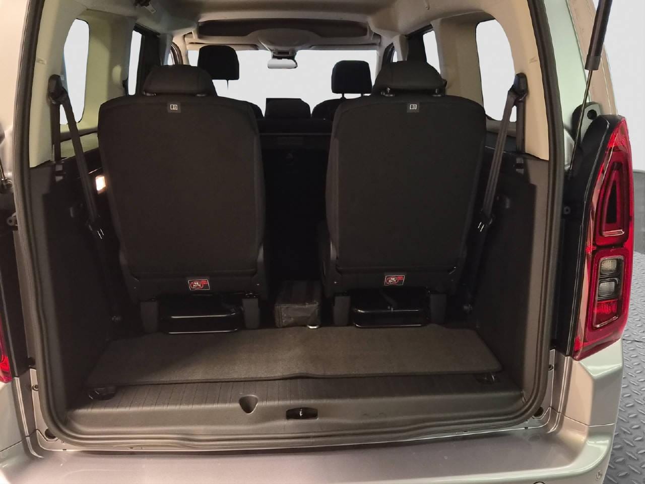 Toyota Proace City Verso L2 1.5 HDi 130 Style, Bild 7