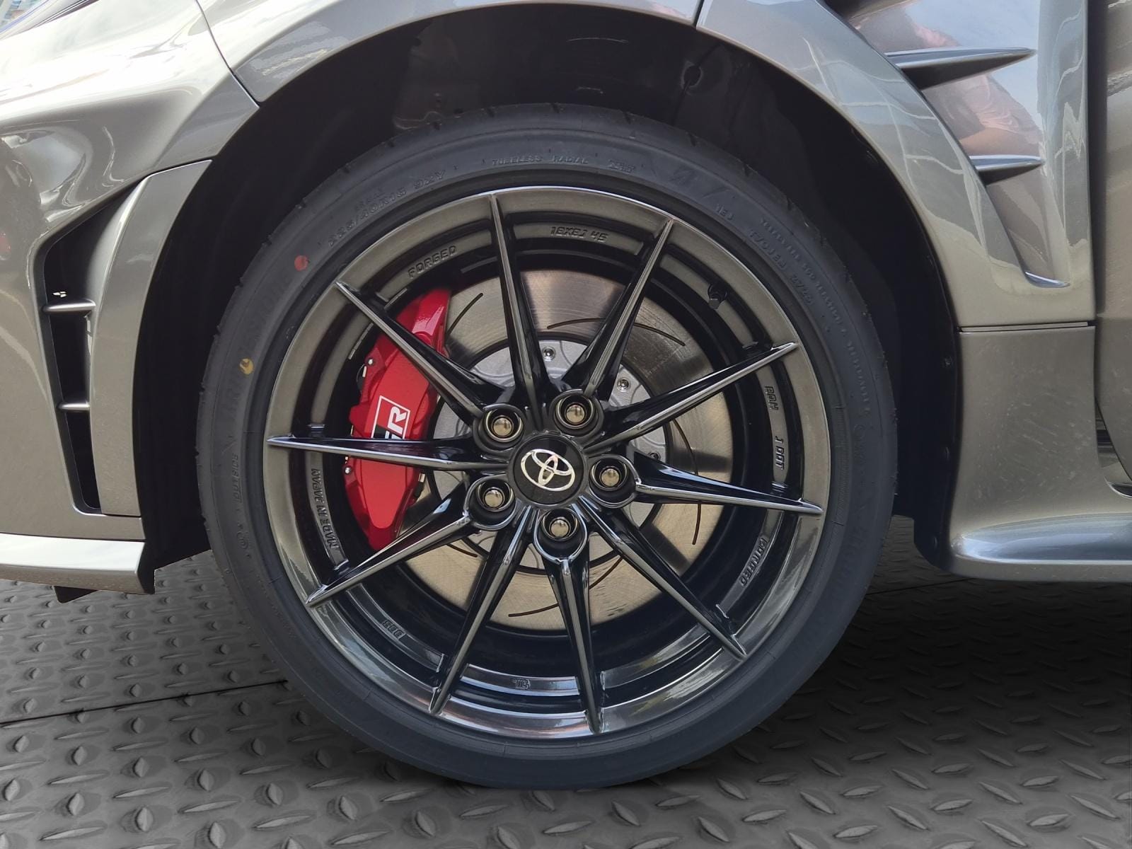 Toyota GR Yaris 1.6 Turbo Sport 4x4, Bild 9